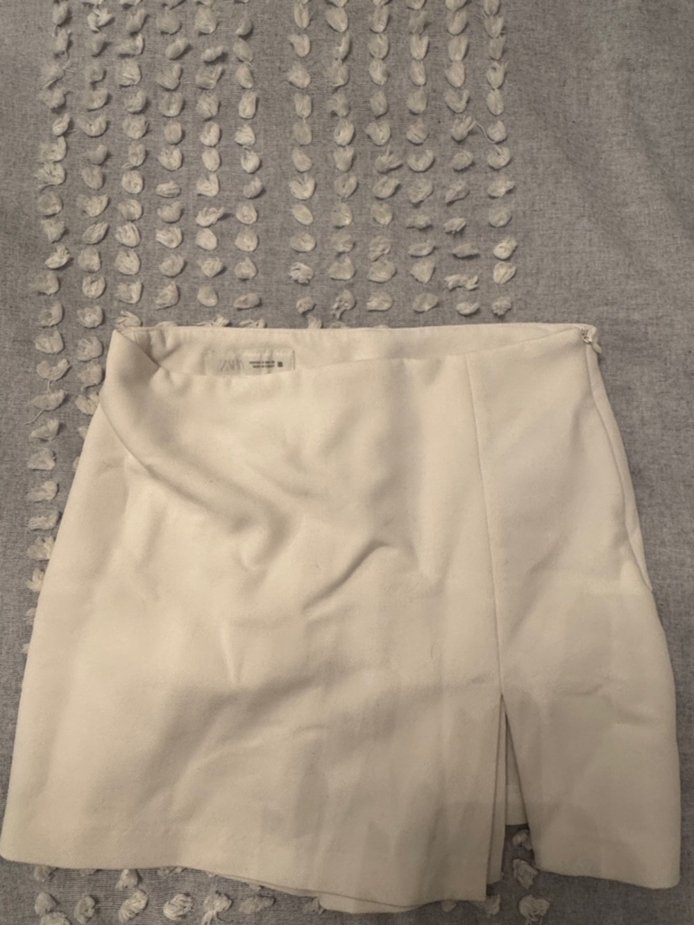 Zara Cream Mini Skort with Front Slit size S